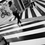 streetphotography-india-pattern-zebra-cross-mall-design-people-everday-stripes-fashion